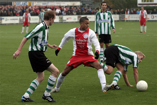 SC Genemuiden - IJsselmeervogels (Foto Helmich Lubberts).